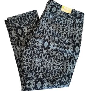 NWT‎ Mossimo Women's Black Gray Pattern Ankle Pants Stretch 16